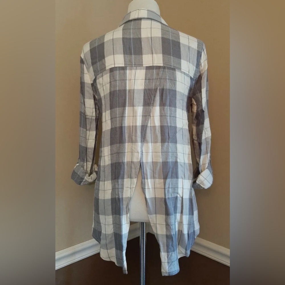 Gray Plaid Top Button Down Open-Back Roll-Tab Sle… - image 4